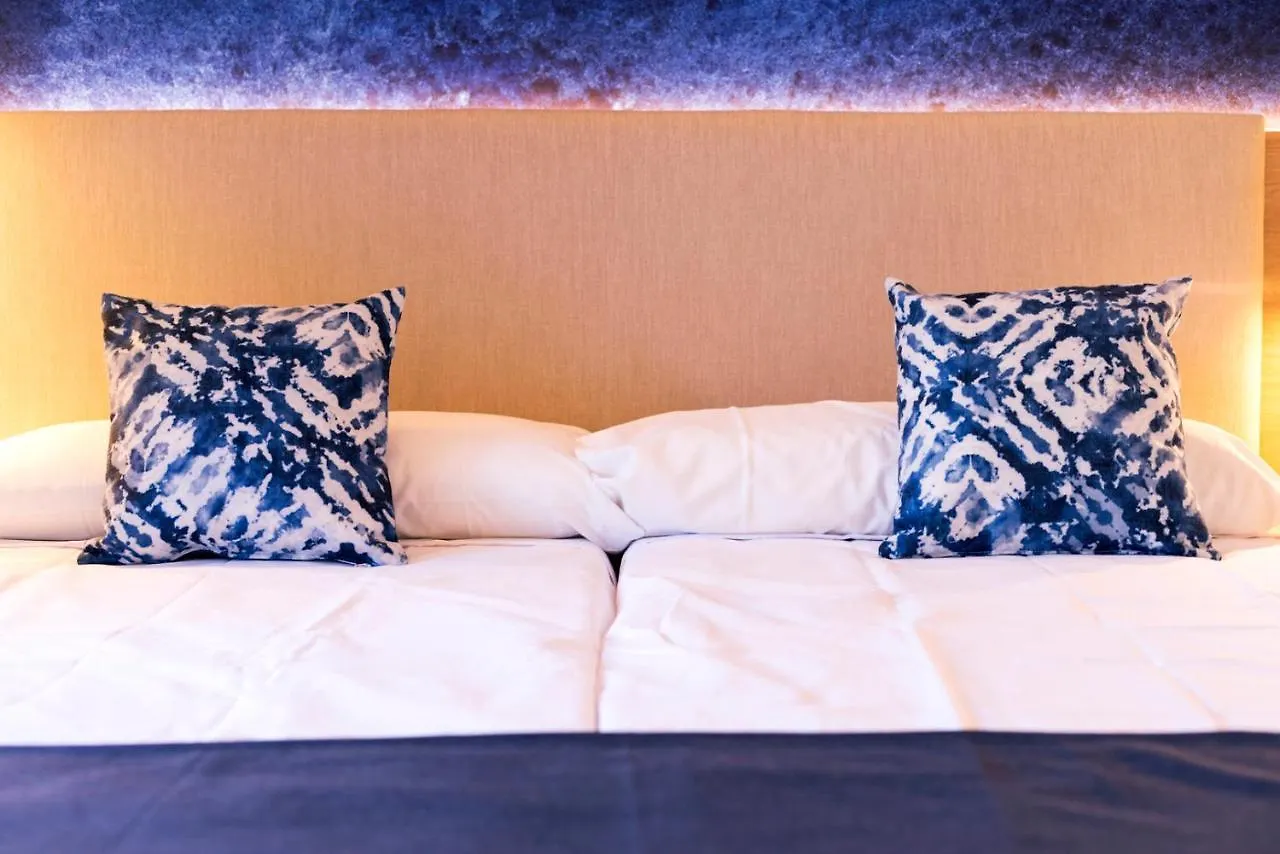 קאלה ראטג'אדה Parque Nereida Suites Hotel 4*, קאלה ראטג'אדה ספרד